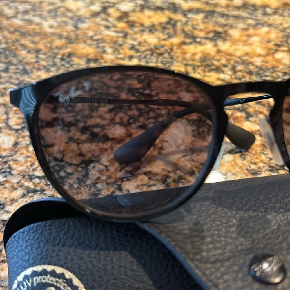 Ray-Ban Polarized Erika - Picture 2 of 5